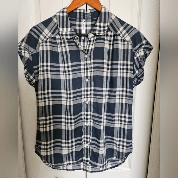 KÜHL Women's Plaid Button Down Shirt Small Blue White Lightweight Top. - Picture 2 of 12